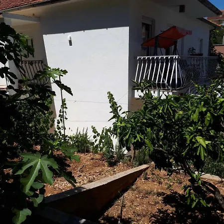 Luki Apartment Trogir