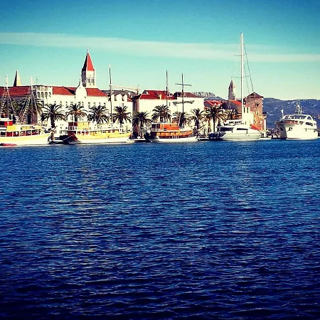 Luki Apartment Trogir