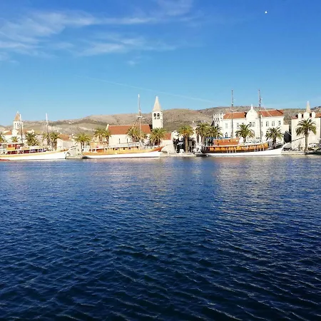 Luki Apartment Trogir