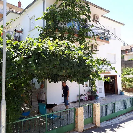Apartment Luki *